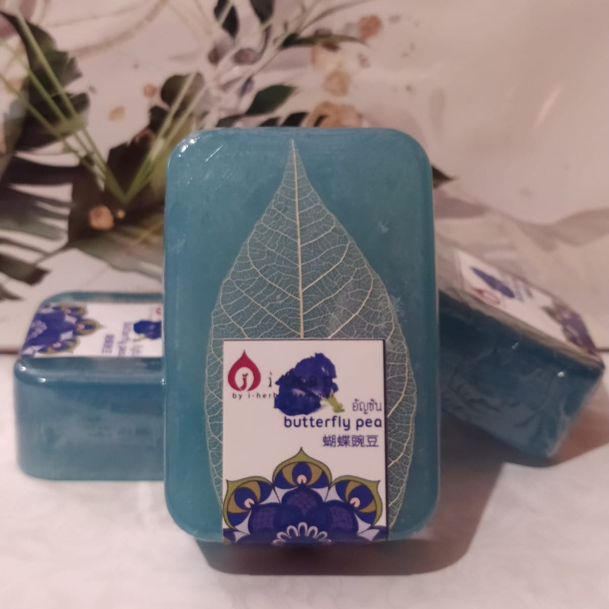 Naturalne mydło z kwiatem butterfly pea